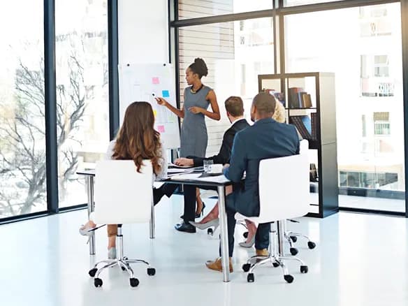 business-meeting-presentation-in-a-modern-offices